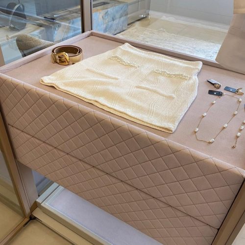 Closet de vidro - um detalhe que vai revolucionar seu quarto O closet de vidro é um modelo difer (1)